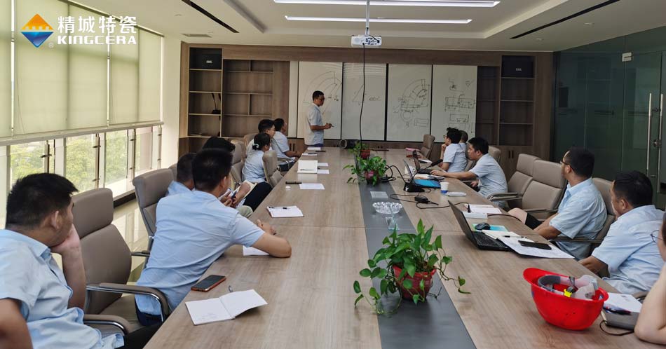 强化专业手艺，，，，提高效劳水平  营销部开展营业手艺培训